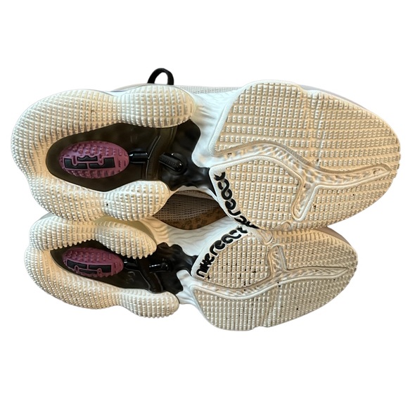 Nike LeBron 19 low safari sneakers basketball shoes  men's size 7.5 - Picture 8 of 8